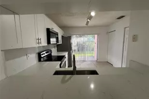 6756 Sienna Club Dr, Lauderhill, FL 33319 - Photo 6