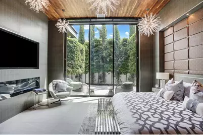 671  Middle River Dr, Fort Lauderdale, FL 33304 - Photo 56