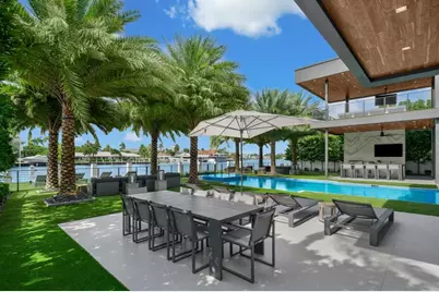 671  Middle River Dr, Fort Lauderdale, FL 33304 - Photo 18