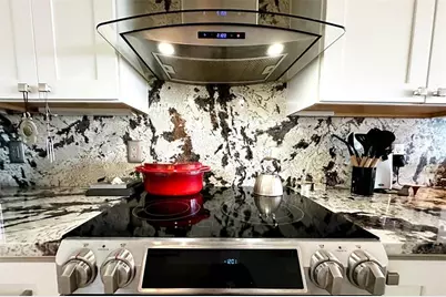 2450  Presidential Way, Unit #1006, West Palm Beach, FL 33401 - Photo 14