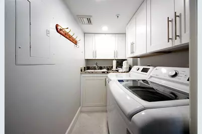 2450  Presidential Way, Unit #1006, West Palm Beach, FL 33401 - Photo 32