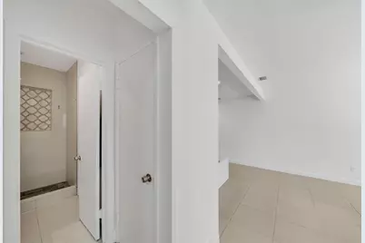 16010 NE 5th Ave, Miami, FL 33162 - Photo 24