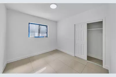 16010 NE 5th Ave, Miami, FL 33162 - Photo 14