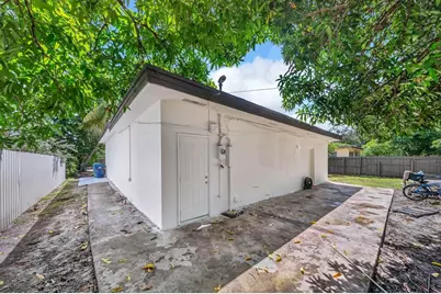 16010 NE 5th Ave, Miami, FL 33162 - Photo 40