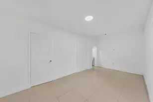 16010 NE 5th Ave, Miami, FL 33162 - Photo 26