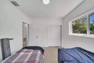 16010 NE 5th Ave, Miami, FL 33162 - Photo 20