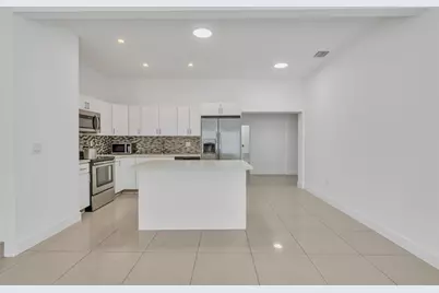16010 NE 5th Ave, Miami, FL 33162 - Photo 10