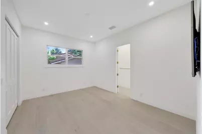 735 NE 6th St, Boca Raton, FL 33432 - Photo 38