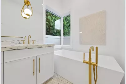 735 NE 6th St, Boca Raton, FL 33432 - Photo 36