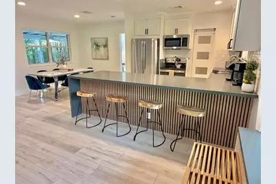 1920 NE 26th Dr, Wilton Manors, FL 33306 - Photo 4