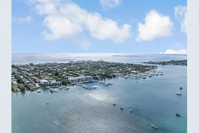 1122  Beach Rd, Singer Island, FL 33404 - Photo 32