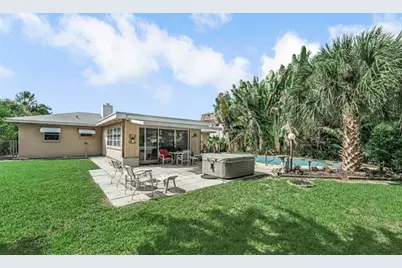 1122  Beach Rd, Singer Island, FL 33404 - Photo 24