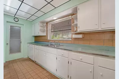 1122  Beach Rd, Singer Island, FL 33404 - Photo 12