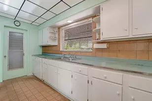 1122 Beach Rd, Singer Island, FL 33404 - Photo 12