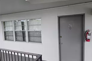 13250 SW 4th Ct, Pembroke Pines, FL 33027 - Photo 2