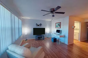 13250 SW 4th Ct, Pembroke Pines, FL 33027 - Photo 4