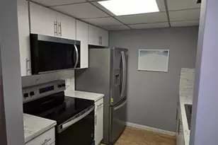 13250 SW 4th Ct, Pembroke Pines, FL 33027 - Photo 6