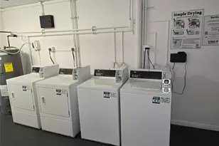 13250 SW 4th Ct, Pembroke Pines, FL 33027 - Photo 20