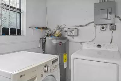 14800 NE 8th Ct, Unincorporated Dade County, FL 33161 - Photo 12