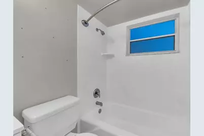 2201 NE 36th St, Unit #205, Lighthouse Point, FL 33064 - Photo 30