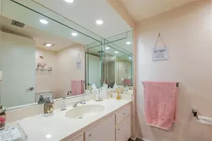 7400 Radice Ct, Lauderhill, FL 33319 - Photo 34