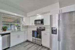 6411 SW 6th St, Margate, FL 33068 - Photo 10