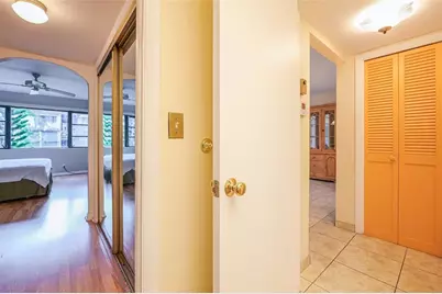 6010 S Falls Circle Dr, Unit #305, Lauderhill, FL 33319 - Photo 20