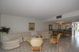 1018 NE 25th, Hallandale Beach, FL 33009 - Photo 10