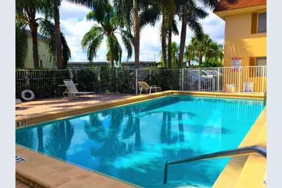 515 S Sequoia Dr, Unit #206, West Palm Beach, FL 33409 - Photo 1