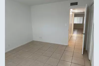 515 S Sequoia Dr, Unit #206, West Palm Beach, FL 33409 - Photo 12