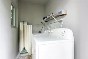 4303 NW 20th Ave, Oakland Park, FL 33309 - Photo 8