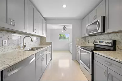 550 SW 137th Ave, Unit #401L, Pembroke Pines, FL 33027 - Photo 1