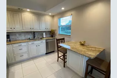 1060  Oakridge F, Unit #1060, Deerfield Beach, FL 33442 - Photo 10