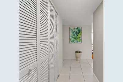 1301  River Reach Dr, Unit #515, Fort Lauderdale, FL 33315 - Photo 2
