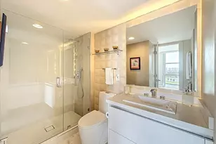 3625 N Country Club Dr, Aventura, FL 33180 - Photo 22