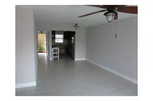 21895 Lake Forest Cir, Boca Raton, FL 33433 - Photo 2