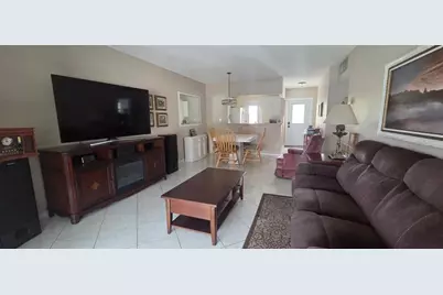4801 NW 34th St, Unit #601, Lauderdale Lakes, FL 33319 - Photo 2