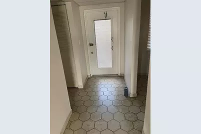 1005  Country Club Dr, Unit #205, Margate, FL 33063 - Photo 20