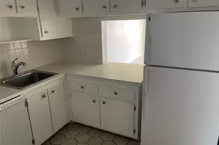 1005 Country Club Dr, Margate, FL 33063 - Photo 2