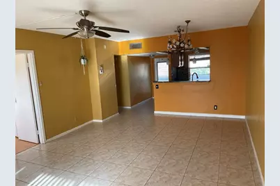 1025  Country Club Dr, Unit #407, Margate, FL 33063 - Photo 10