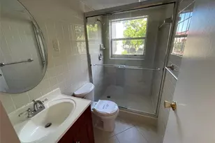 1025 Country Club Dr, Margate, FL 33063 - Photo 24