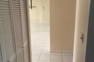 1025 Country Club Dr, Margate, FL 33063 - Photo 22