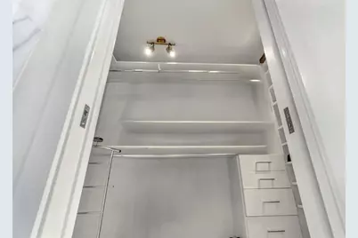 11930 N Bayshore Dr, Unit #404, North Miami, FL 33181 - Photo 28