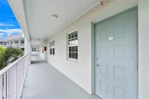 806 Cypress Grove Ln, Pompano Beach, FL 33069 - Photo 2