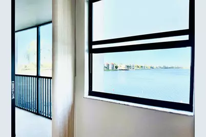 112  Lake Emerald, Unit #206, Oakland Park, FL 33309 - Photo 20