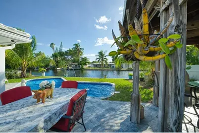 208 NE 30th St, Wilton Manors, FL 33334 - Photo 46