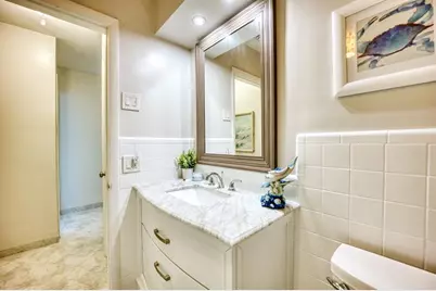 208 NE 30th St, Wilton Manors, FL 33334 - Photo 20