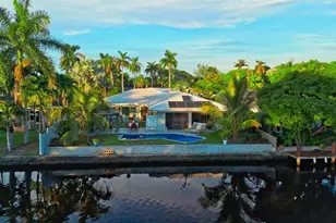 208 NE 30th St, Wilton Manors, FL 33334 - Photo 2