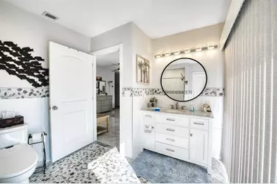 208 NE 30th St, Wilton Manors, FL 33334 - Photo 38