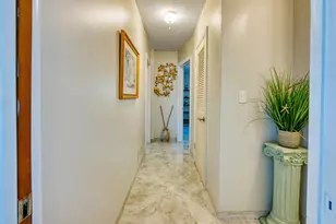 208 NE 30th St, Wilton Manors, FL 33334 - Photo 18